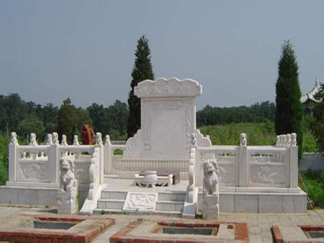 豪华栏杆式墓碑