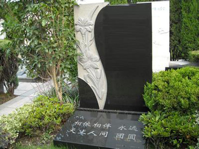 艺术型墓碑