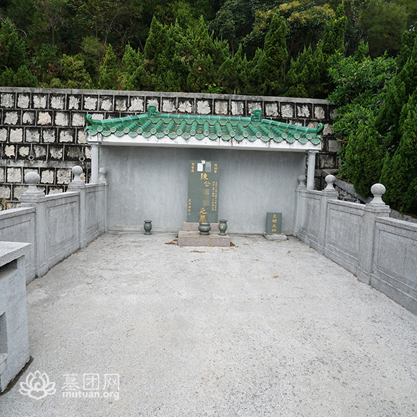 墓碑13